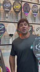 RAQUETE GOLD CARBON TITANIUM 2026 + PROTETOR + OVERGRIP + BOLAS